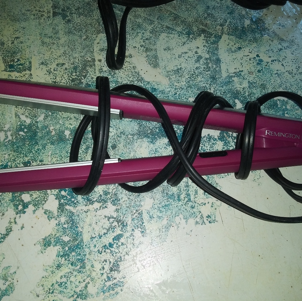 Hair straightener